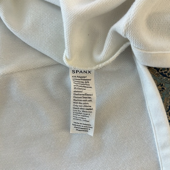 SPANX Perfect Length Top, Dolman 3/4 Sleeve
Powder / M - Picture 4 of 4